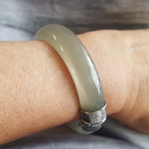 Silpada Magnetic Silver Hinged Resin Bangle Bracelet - Picture 5 of 5